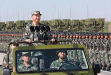 习近平检阅部队并发表重要讲话
