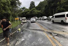 11名中国游客在泰国遇事故