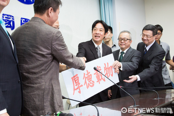 ▲▼行政院长赖清德拜访国民党立法院党团。（图／记者季相儒摄）