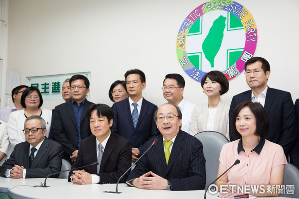 ▲▼行政院长赖清德拜访民进党立法院党团。（图／记者季相儒摄）