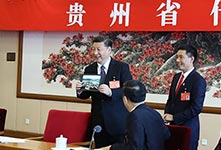 七常委分别参加团组讨论