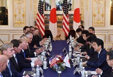 安倍晋三与特朗普举行会谈