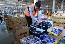 “双11” 宁波跨境电商备货忙