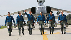 68年从无到精 中国空军装备实现全频谱跃升