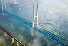 首座双层六线钢桁梁铁路斜拉桥