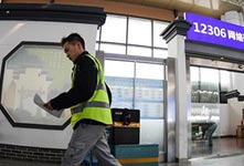 奔跑吧！高铁送餐小哥