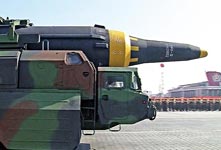 朝低调阅兵“火星-15”洲导亮相