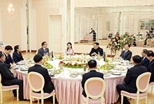 金正恩文在寅 下月板门店见