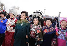 “她”能量两会内外流光溢彩