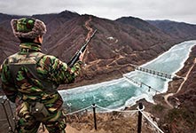 摄影师实拍朝韩非军事区