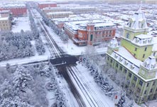 中国“北极”漠河四月暴雪倾城