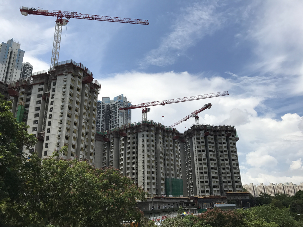 分配资源助港青置业