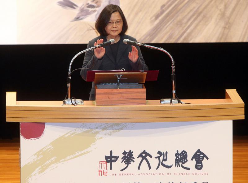 蔡英文外访当“逃兵” 台民众自求多福