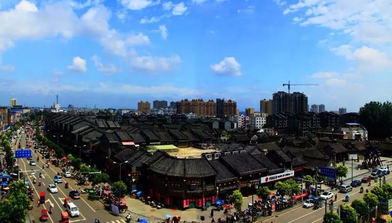 赏夜景、听故事、品美食 相约内乡县衙古街