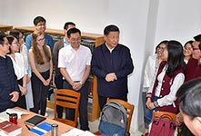习近平在北京大学考察