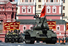 俄罗斯阅兵多款新型武器装备亮相