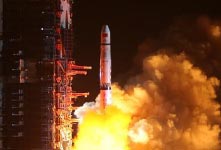嫦娥四号中继星成功发射